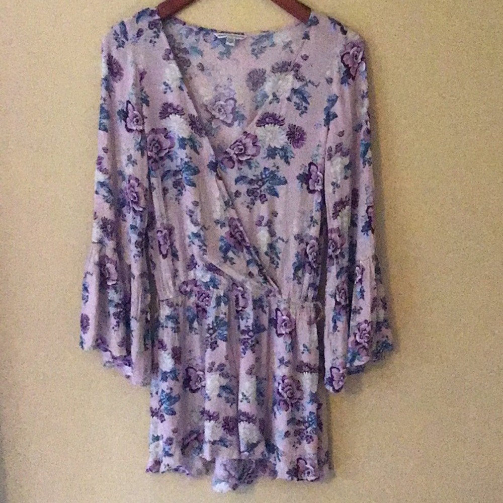 American Eagle women’s dress shorts romper small